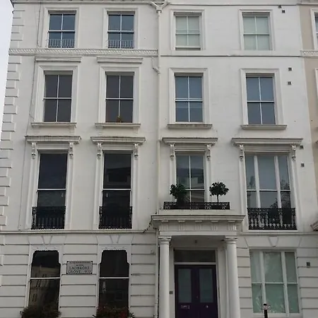 Notting Hill Serviced Hotel 3*