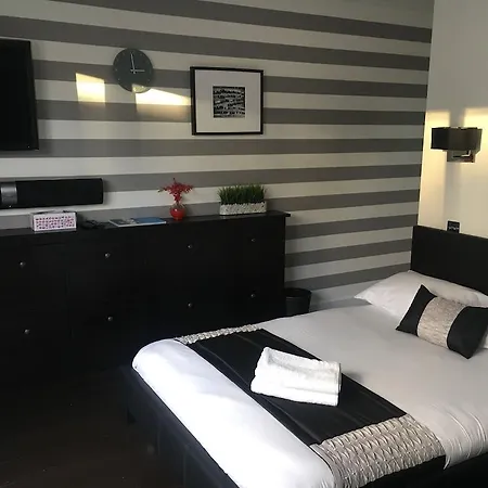Guest house Islington Serviced