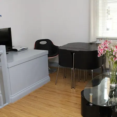 Shoreditch Two Apartment