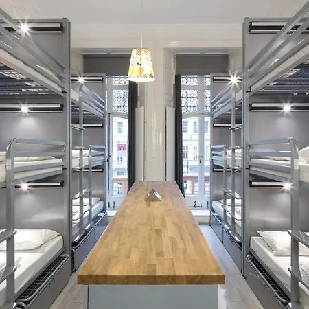 Astor Hyde Park (adults Only) Hostel *