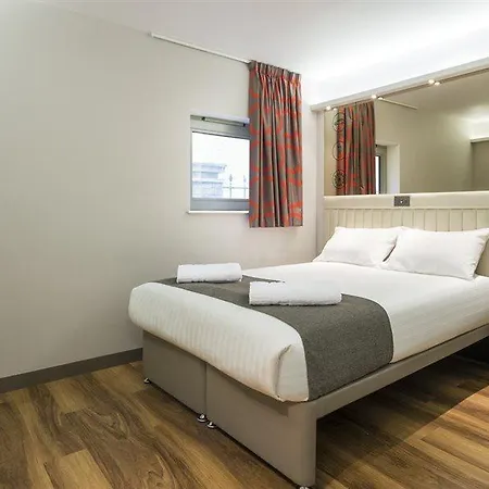 Hotel Point A Canary Wharf Londres