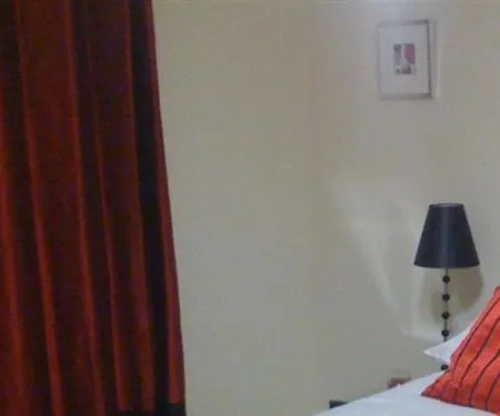 Guest house Apple House Heathrow Airport