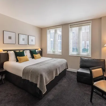 The Resident Soho Hotel 4*