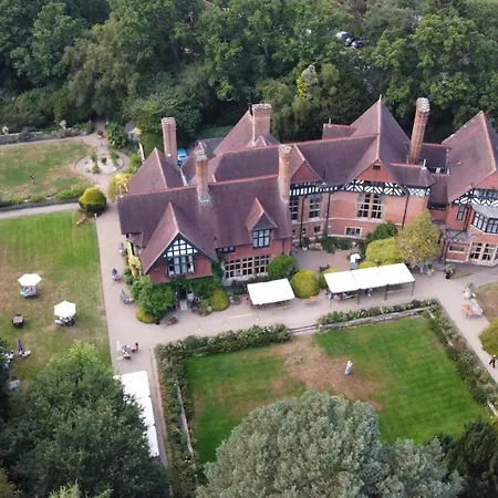 Otel Western Grim's Dyke 4*