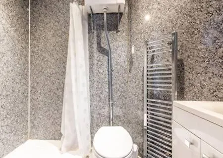 Kensington & Chelsea 2 Bed Zone 1 Aprt Apartment *
