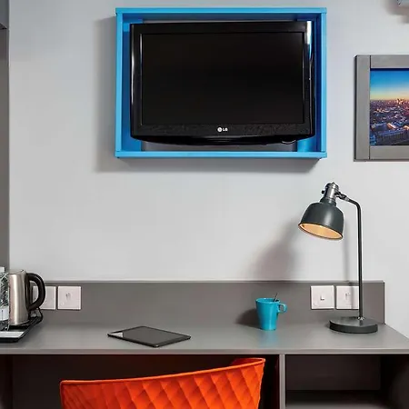 Hotel Ibis Styles London 3*