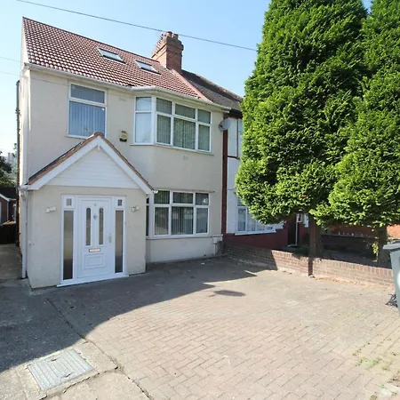 House * Hounslow