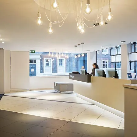 Point A Liverpool Street Hotel