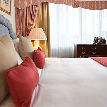 Cheval Thorney Court At Hyde Park 5*