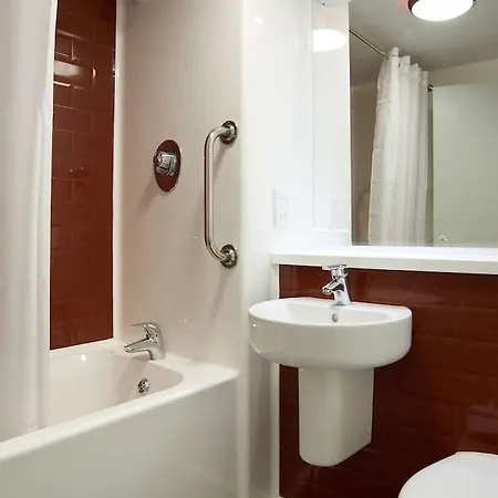Travelodge Woolwich Отель 3*