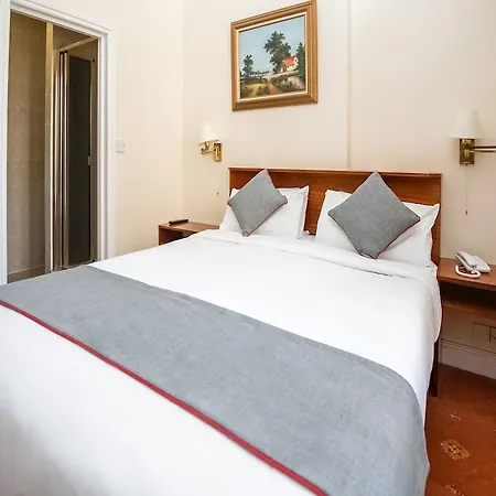 Hotel St George's