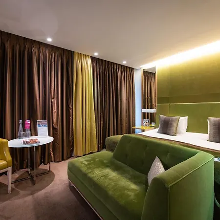 Crowne Plaza Battersea Hotel 4*