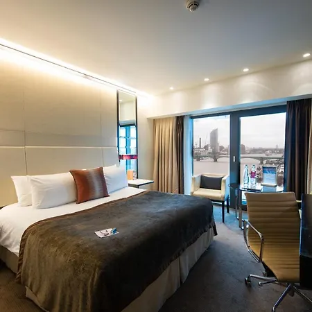 Crowne Plaza Battersea Hotel 4*