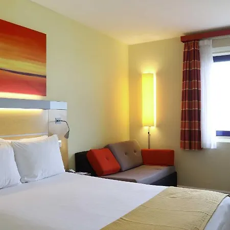 Holiday Express - Newbury Park, An Ihg Hotel