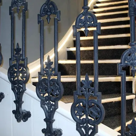 Cg Kensington London