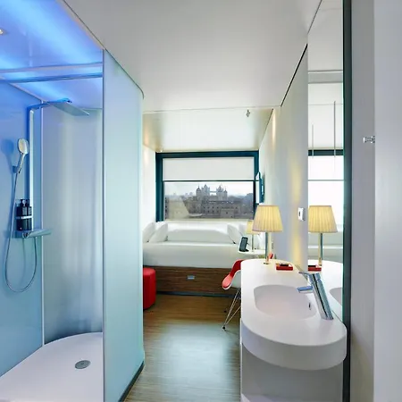Hotel Citizenm Tower Of 4*