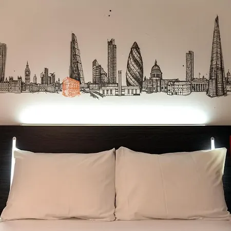 Easyhotel Shoreditch Hotel