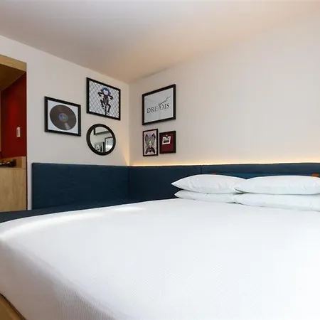 Hampton By Hilton Park Royal Hotel 3*