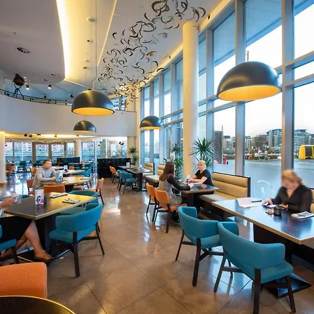 Hotel Crowne Plaza Battersea 4*