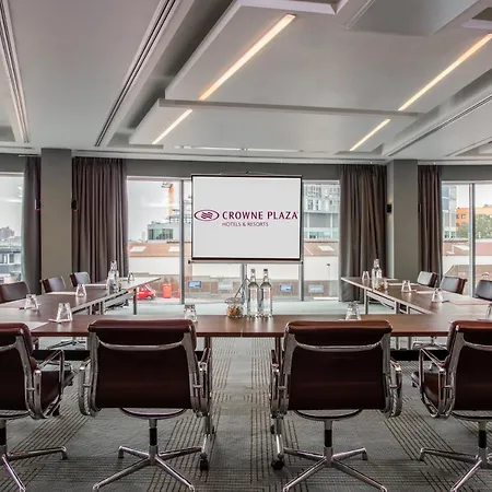 Crowne Plaza Battersea Hotel London