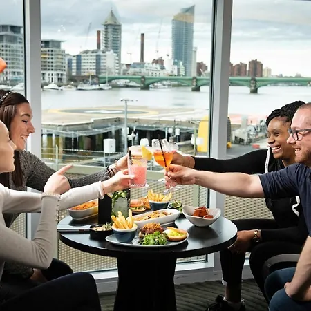 Crowne Plaza Battersea 4* London