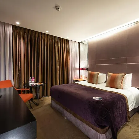 Crowne Plaza Battersea Hotel 4*