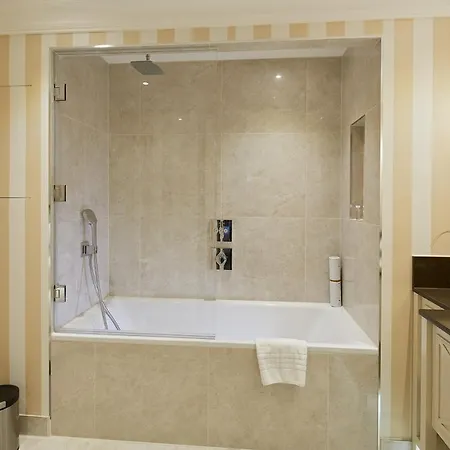 Cheval Thorney Court At Hyde Park