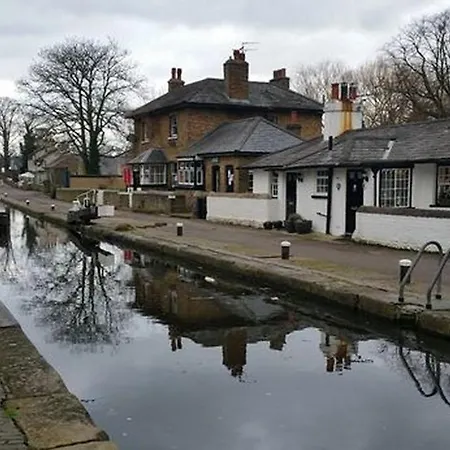 Lodge London Heathrow