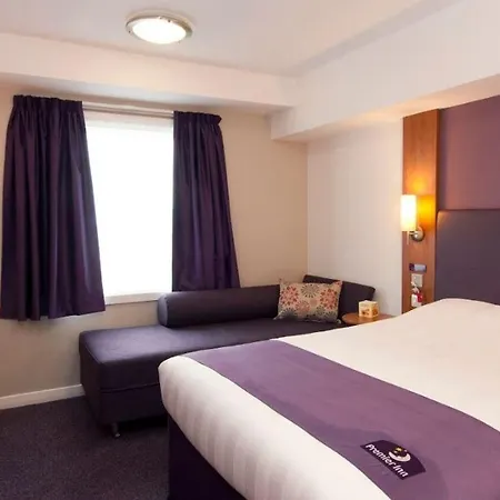 Premier London Heathrow Terminal 5 Hotel 3*
