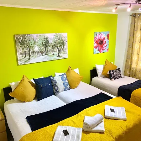 Spacious Excel 2 Bedrooms, Separate Reception, Kitchen, Full