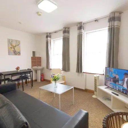 Carnation Flat A In Wembley