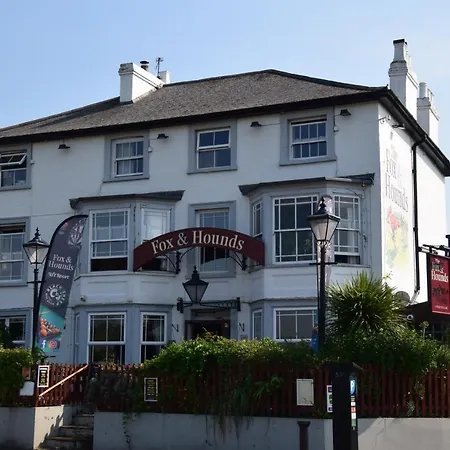 Fox & Hounds Pub *