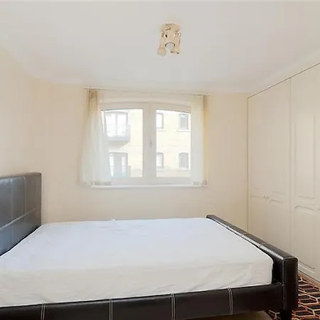 Portered Flat Shad Thames * London