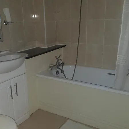 Portered Flat Shad Thames Apartment