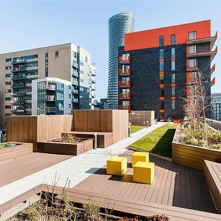 Clover Court By Aeria Londres