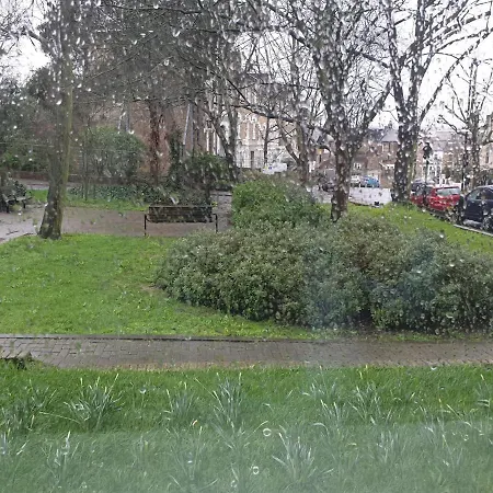 Arsenal Highbury & Islington Beautifully Presented London