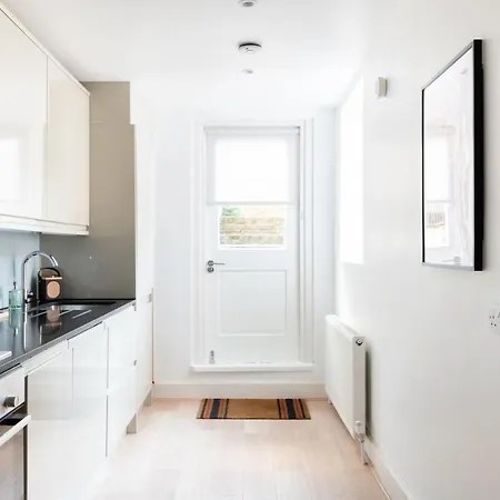 The Chelsea Arms - Bright 3bdr With Garden & Private Parking *