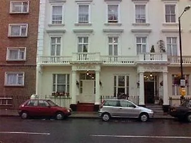 Victoria 3*