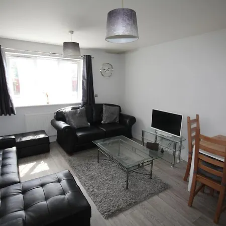 Holden Court - 1