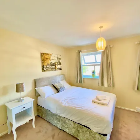 Heathrow House *