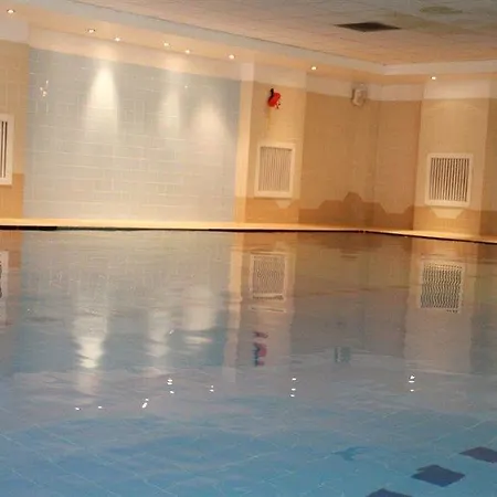 Szálloda Oyo Lansdowne 2*