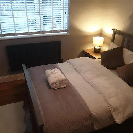 Arsenal Highbury & Islington Beautifully Presented * London