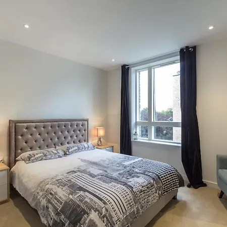 Blissful One Bed Near The River * Kew