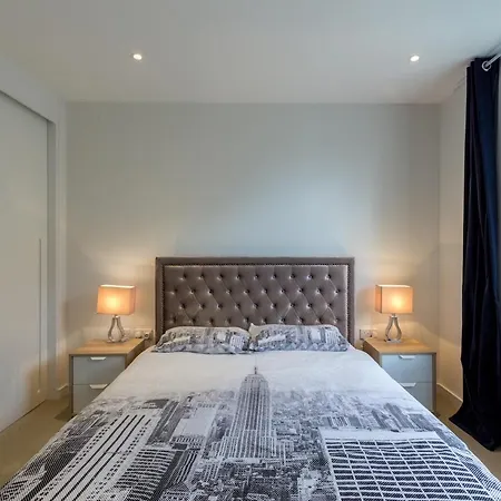Blissful One Bed Near The River Kew