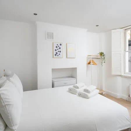 Modern Flat With Patio In Pimlico Lejlighed
