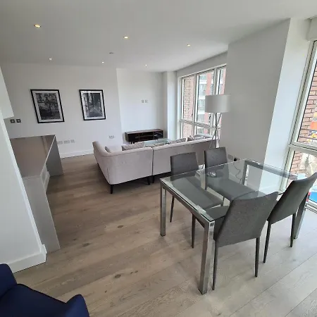Greenwich Luxury O2 * London