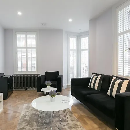 Urban Chic - Shaftesbury
