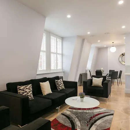 Urban Chic - Shaftesbury *