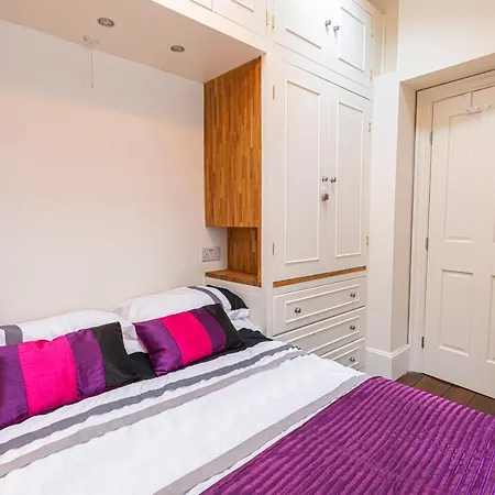 דירה Altido Homely 2-bed Flat With Courtyard לונדון
