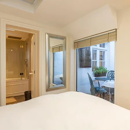 דירה Altido Homely 2-bed Flat With Courtyard לונדון
